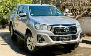 Toyota Hilux 2020 Silver