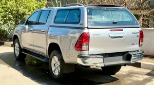 Toyota Hilux 2020 Silver