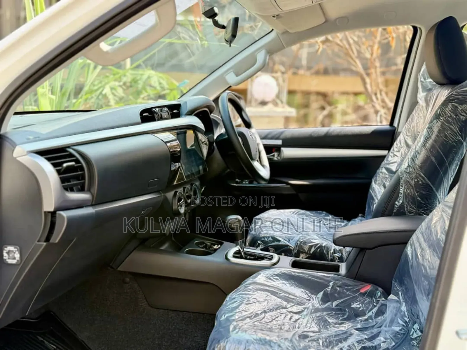 Toyota Hilux 2020 Silver