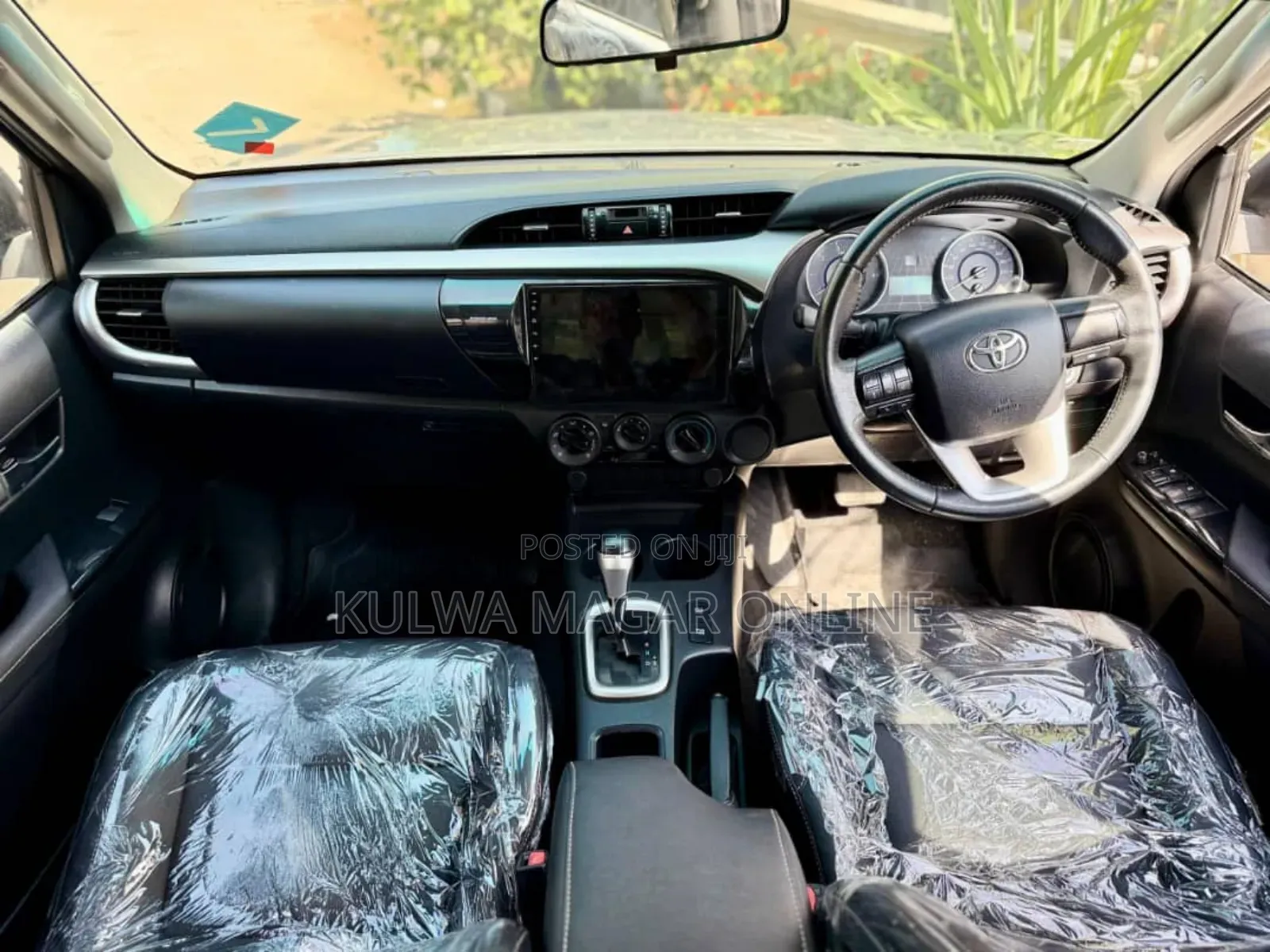Toyota Hilux 2020 Silver