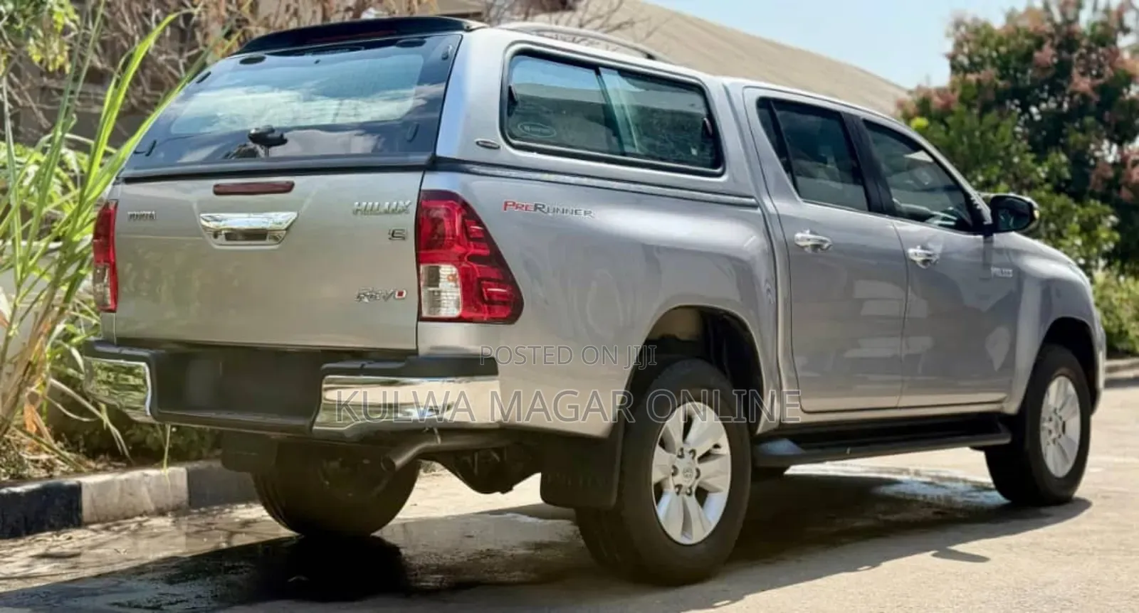 Toyota Hilux 2020 Silver