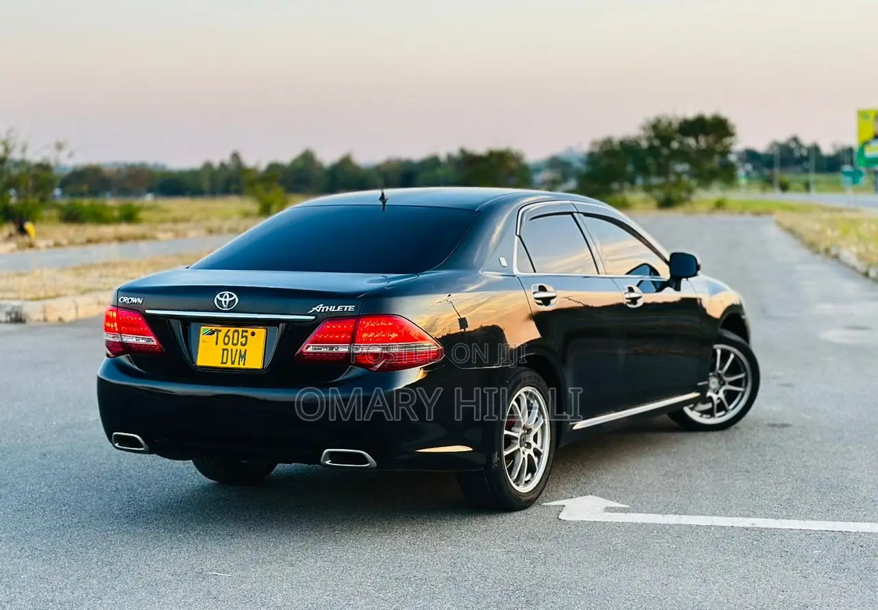 Toyota Crown 2008 Black