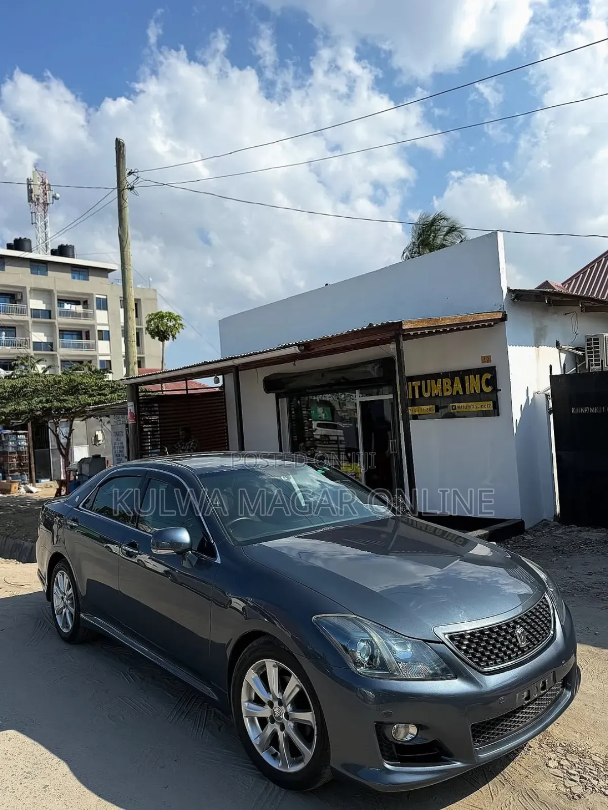 Toyota Crown 2010 White