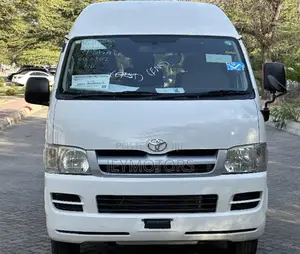 Toyota HiAce 2006 White