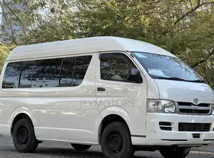Toyota HiAce 2006 White