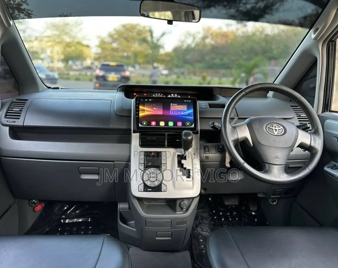 Toyota Noah 2009 Black