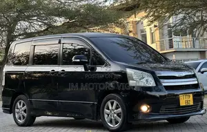 Toyota Noah 2009 Black