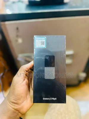 New Samsung Galaxy Z Flip5 256 GB