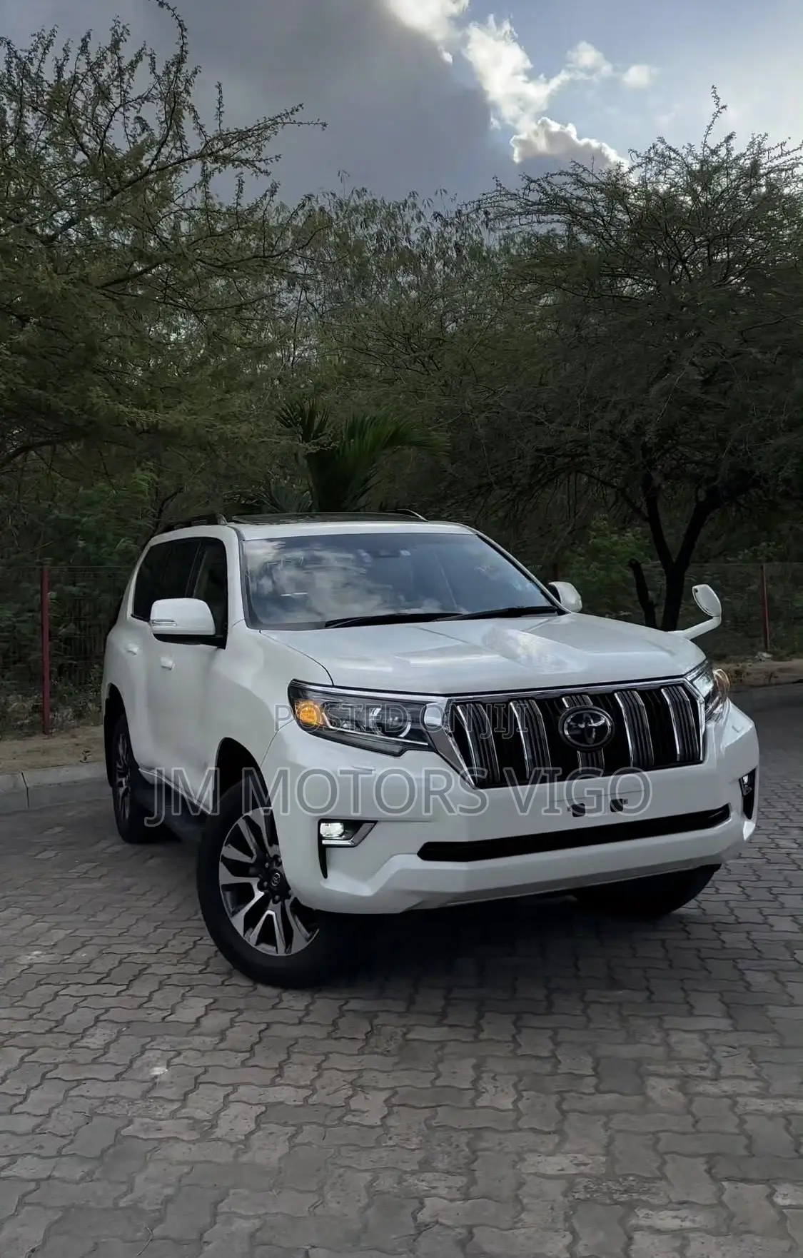 Toyota Land Cruiser Prado 2.7 2023 White