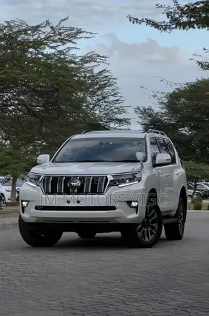 Toyota Land Cruiser Prado 2.7 2023 White