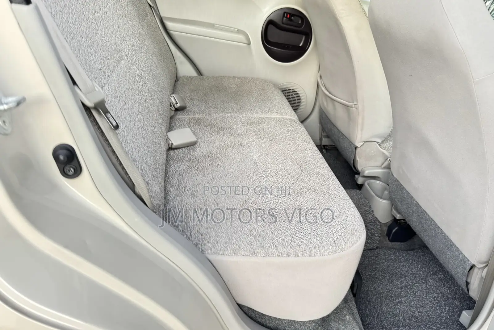 Toyota Passo 2011 Beige