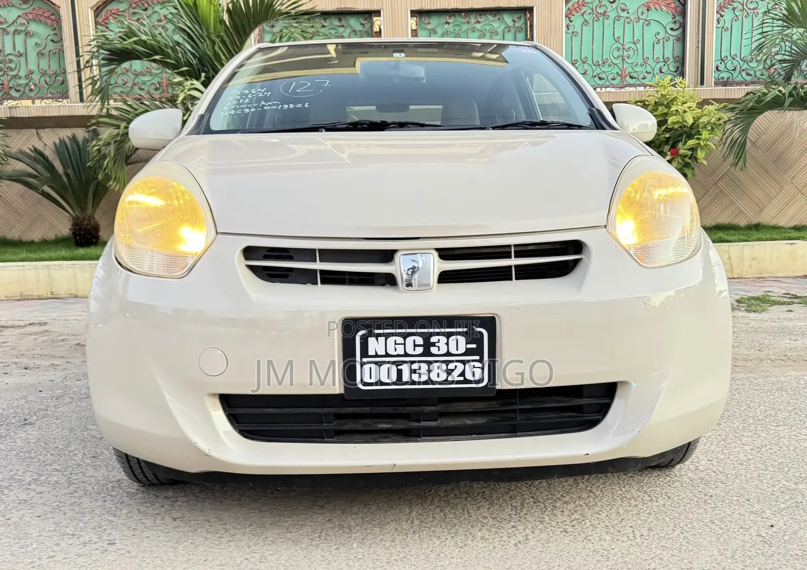 Toyota Passo 2011 Beige