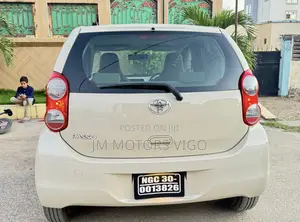 Toyota Passo 2011 Beige