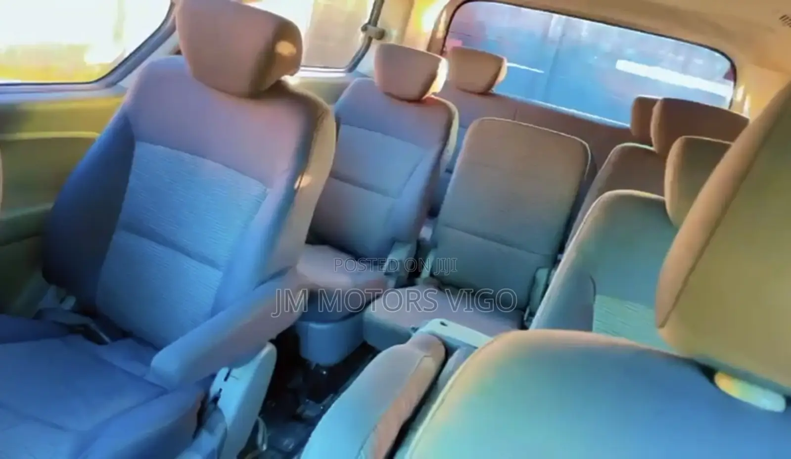 Hyundai H1 2005 Gold