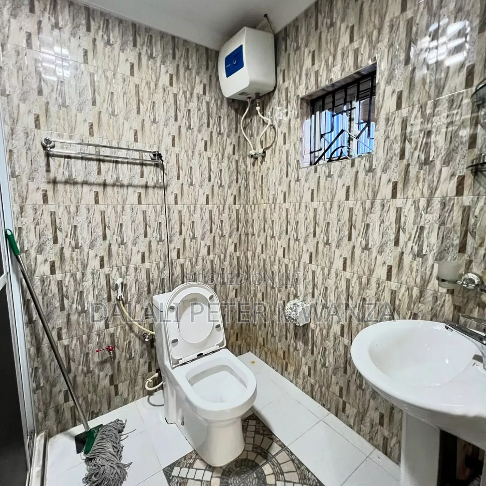 3bdrm House in Airport Road, Ilemela for rent