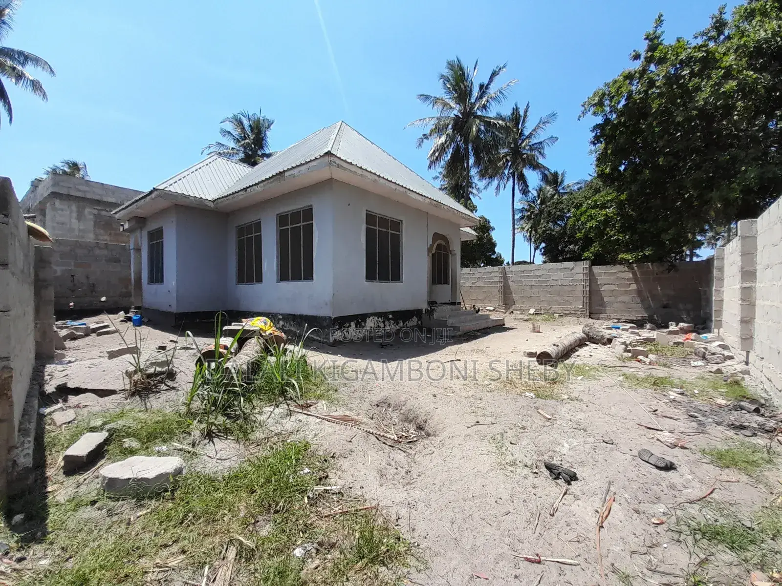3bdrm House in Kigamboni Kibugumo for sale