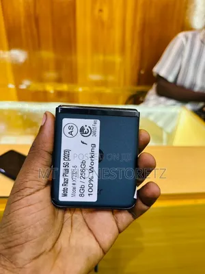 Motorola Razr (2023) 256 GB Blue