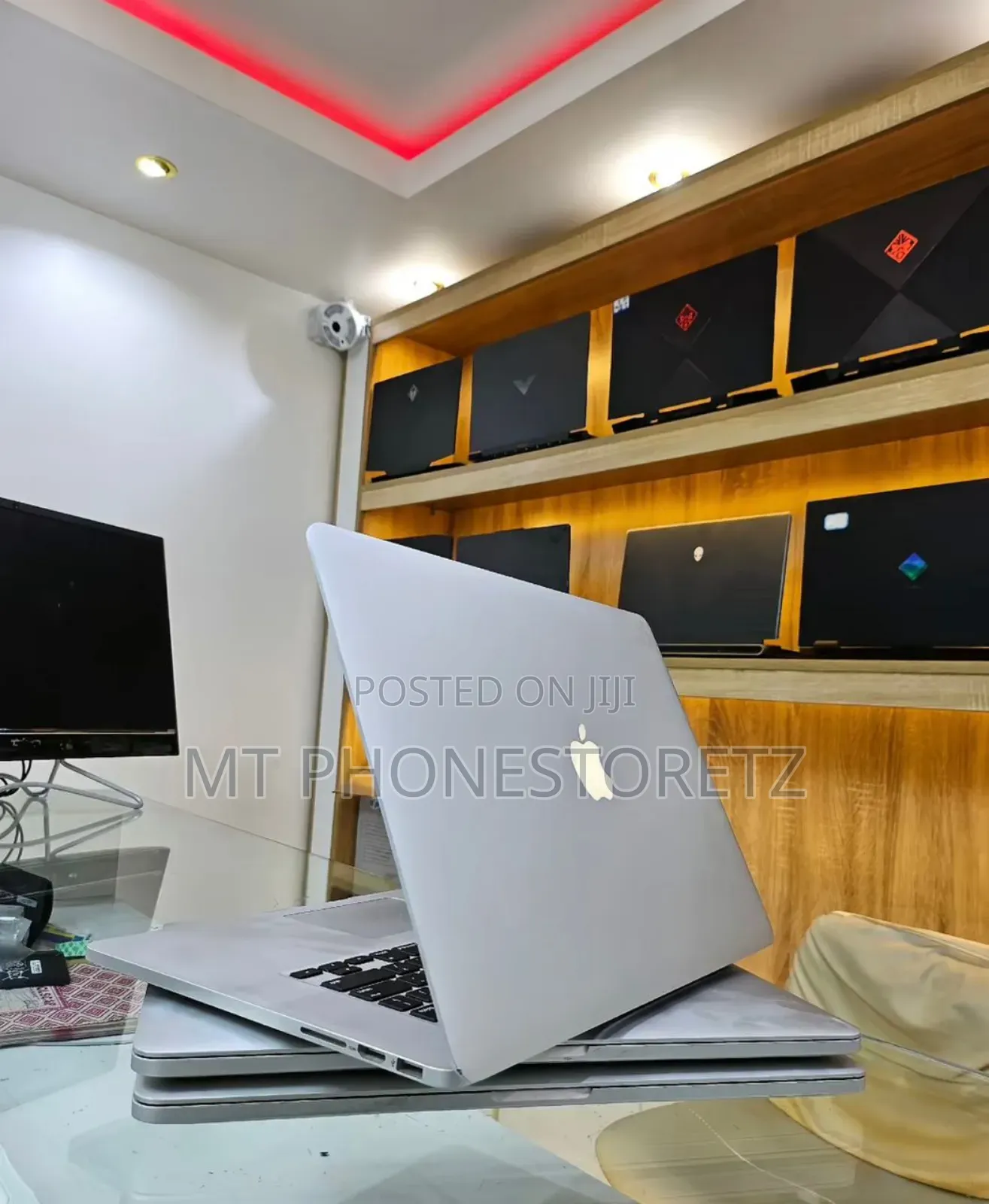 Laptop Apple MacBook Pro 2015 8GB Intel Core I5 SSD 256GB