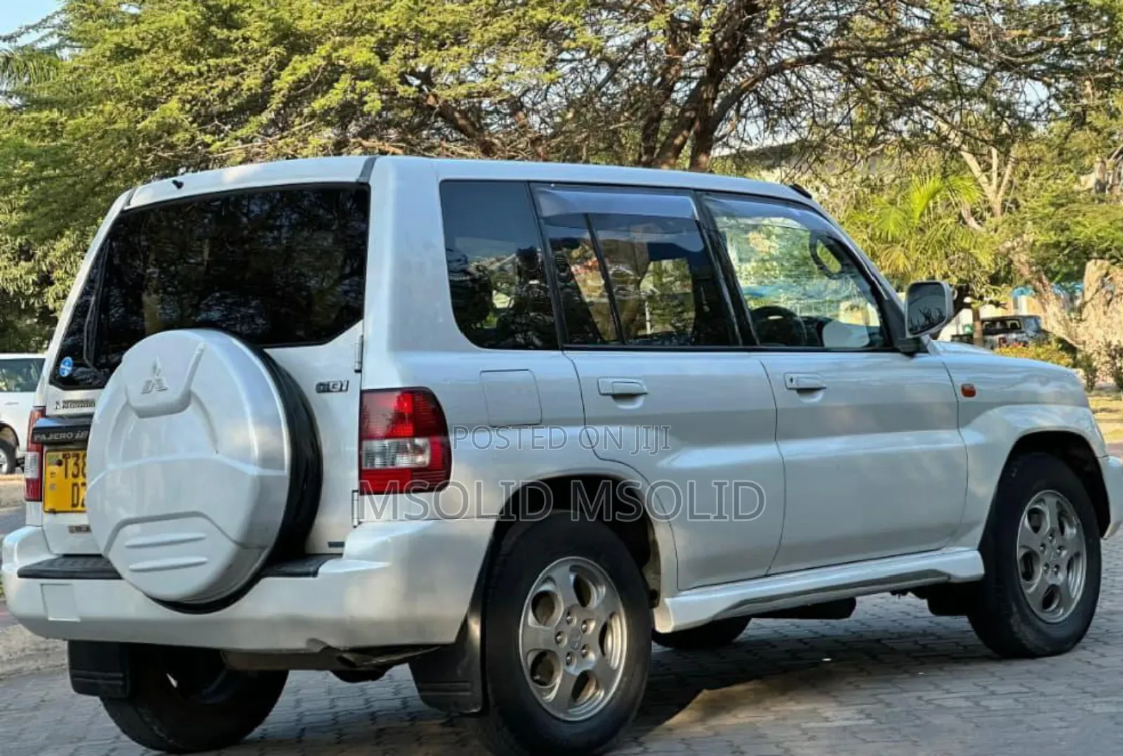 Mitsubishi Pajero 2004 White
