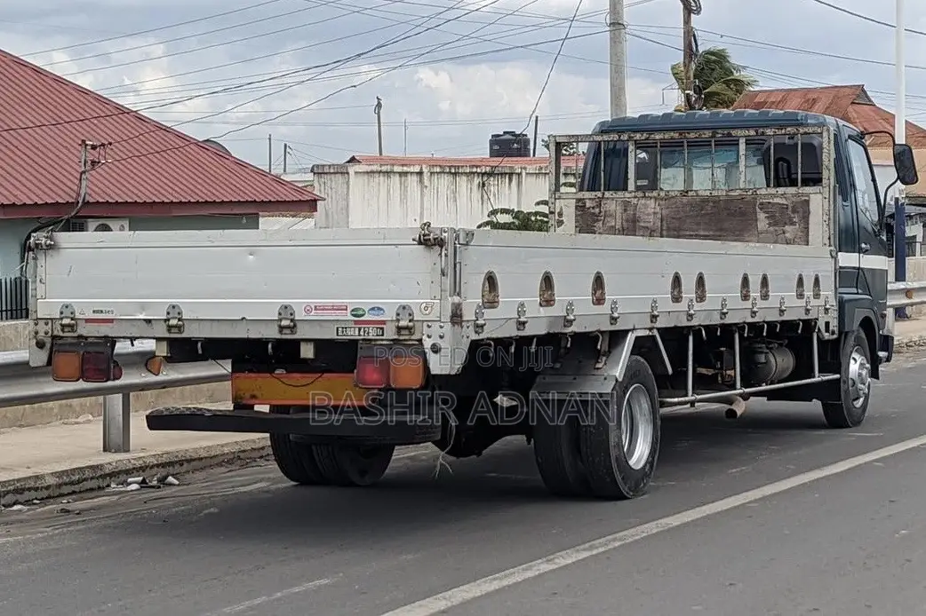 Mitsubishi Fuso Longbase 4 Tonnes 6d17 Unregistered Mpya.