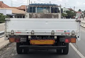 Mitsubishi Fuso Longbase 4 Tonnes 6d17 Unregistered Mpya.