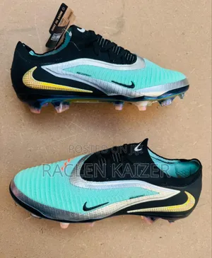 Nike Phantom Sports Shoes