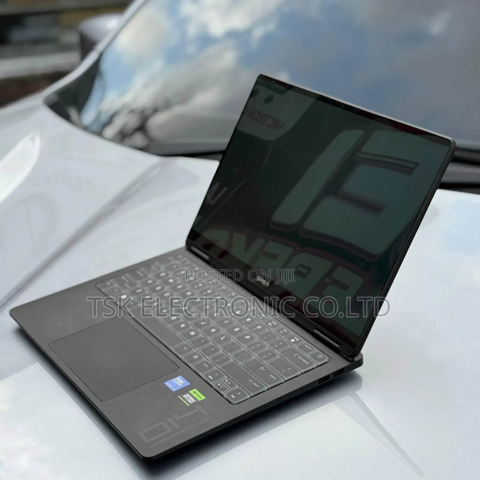 New Laptop HP 16GB Intel Core Ultra 7 SSD 1T