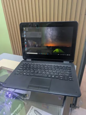 Laptop Lenovo 300e 4GB Intel SSD 128GB