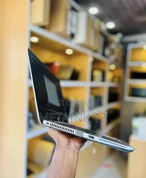 Laptop HP EliteBook 820 G3 8GB Intel Core I5 SSD 256GB