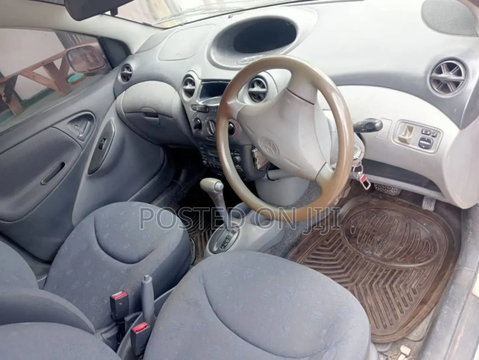 Toyota Vitz 2003 Pink