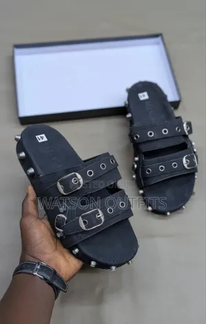 Men's Sandals or Open Shoes Very Very Classic and Comfortable Wearing