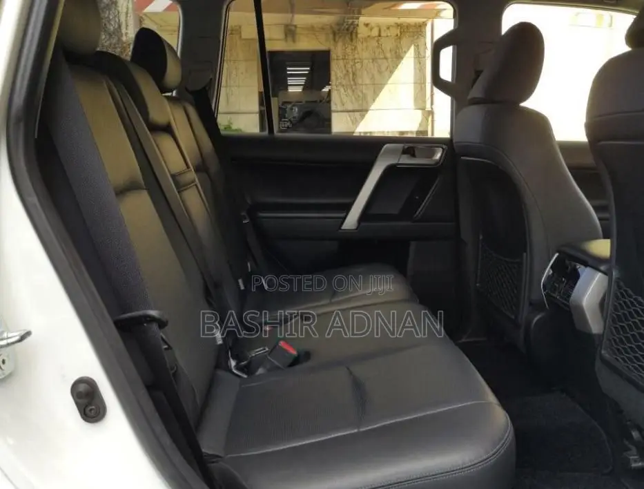 Toyota Land Cruiser Prado 2.8 2017 White