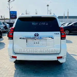 Toyota Land Cruiser Prado 2.8 2017 White