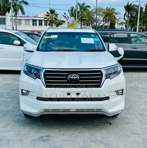 Toyota Land Cruiser Prado 2.8 2017 White