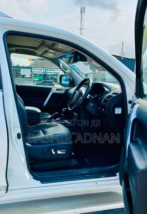 Toyota Land Cruiser Prado 2.8 2017 White