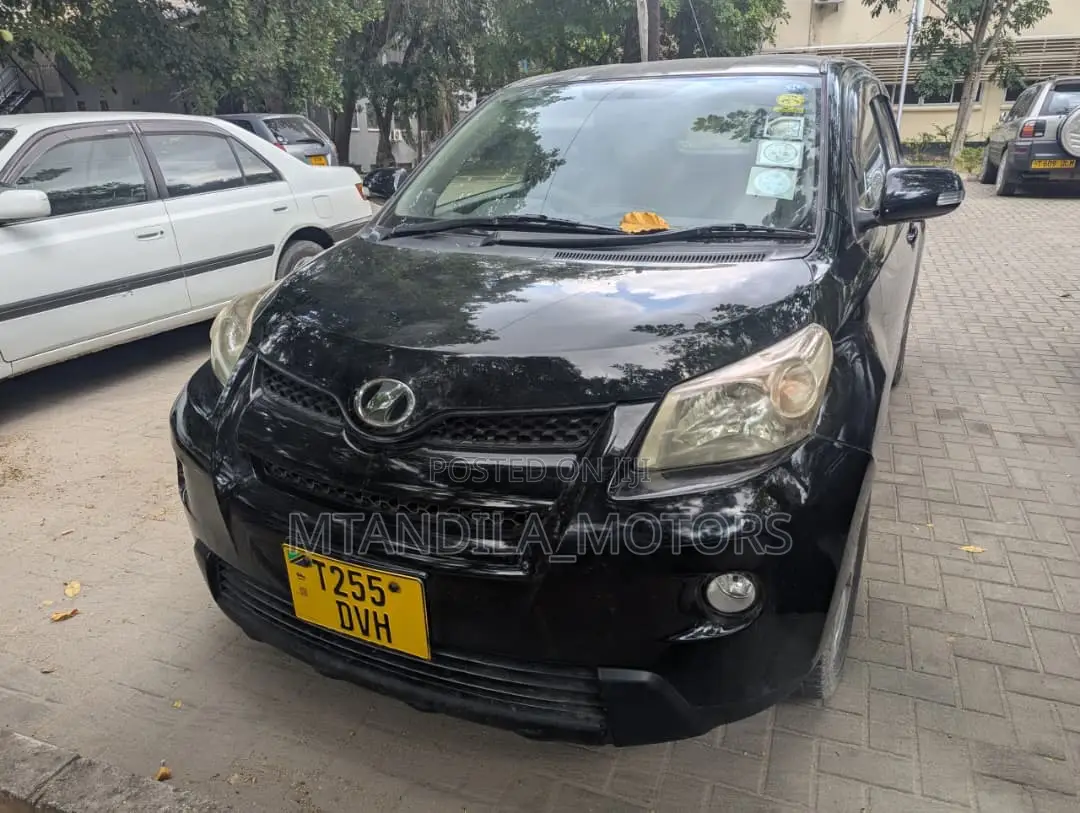 Toyota IST 2010 Black