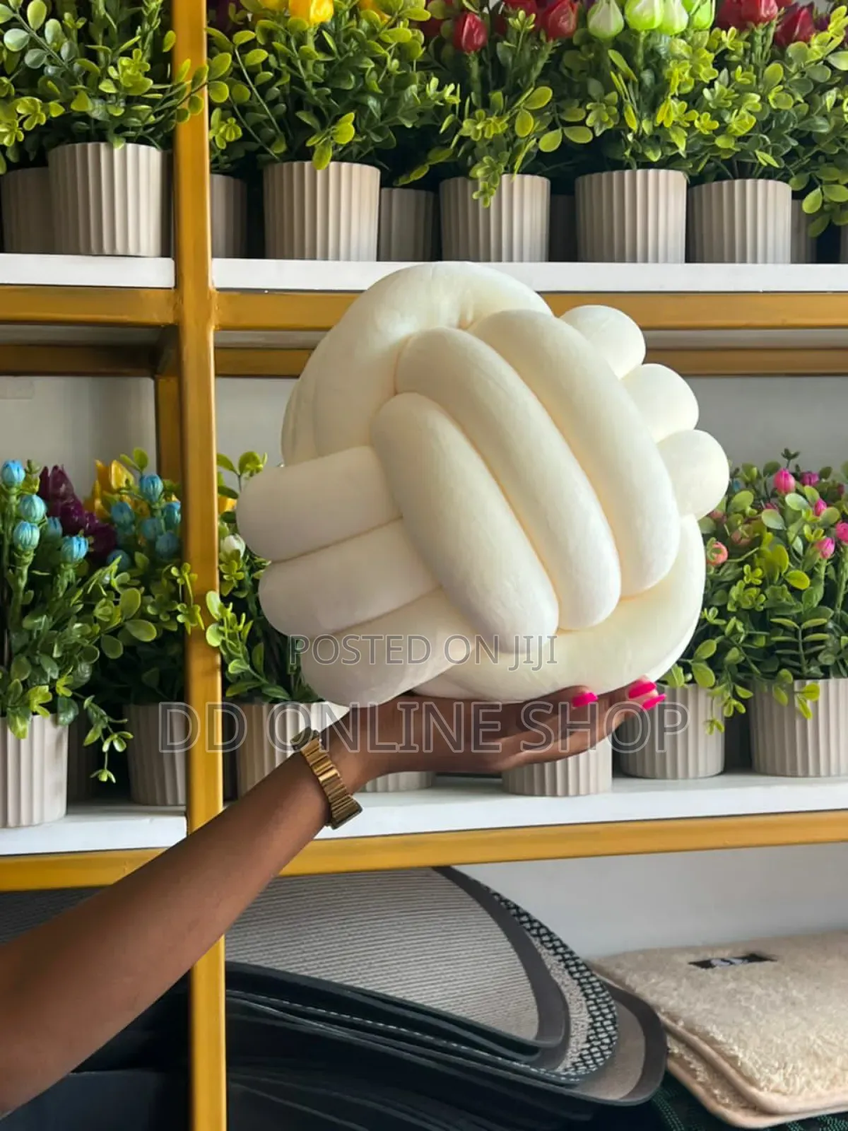 Knot Pillows