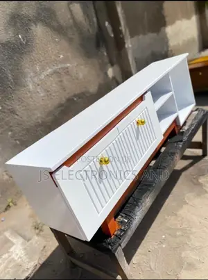 Showcase Kubwa Ya Kisasa Imara Sana Rangi Ya Kuvutia (Free Delivery)
