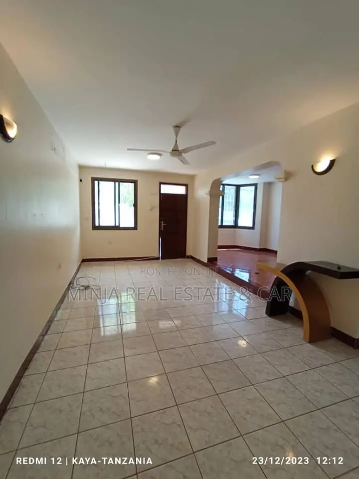 3bdrm Apartment in Upanga West for rent