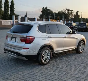BMW X3 xDrive28i 4dr SUV AWD (2.0L 4cyl Turbo 8A) 2014 Beige