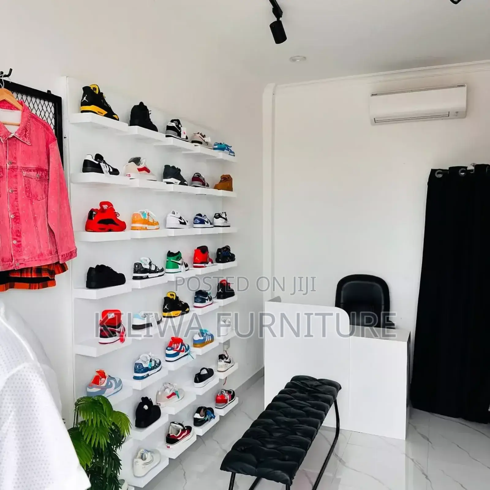 Shelves Nzuri Za Madukani
