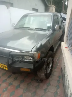 Toyota Hilux 1998 Green