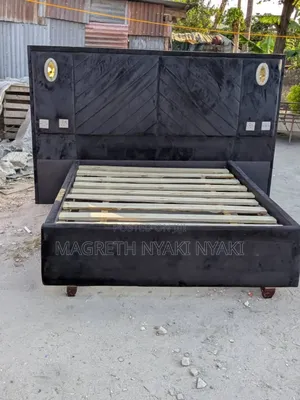 Nauza Kitanda Cha Bed Size 5/6 Kimetumika