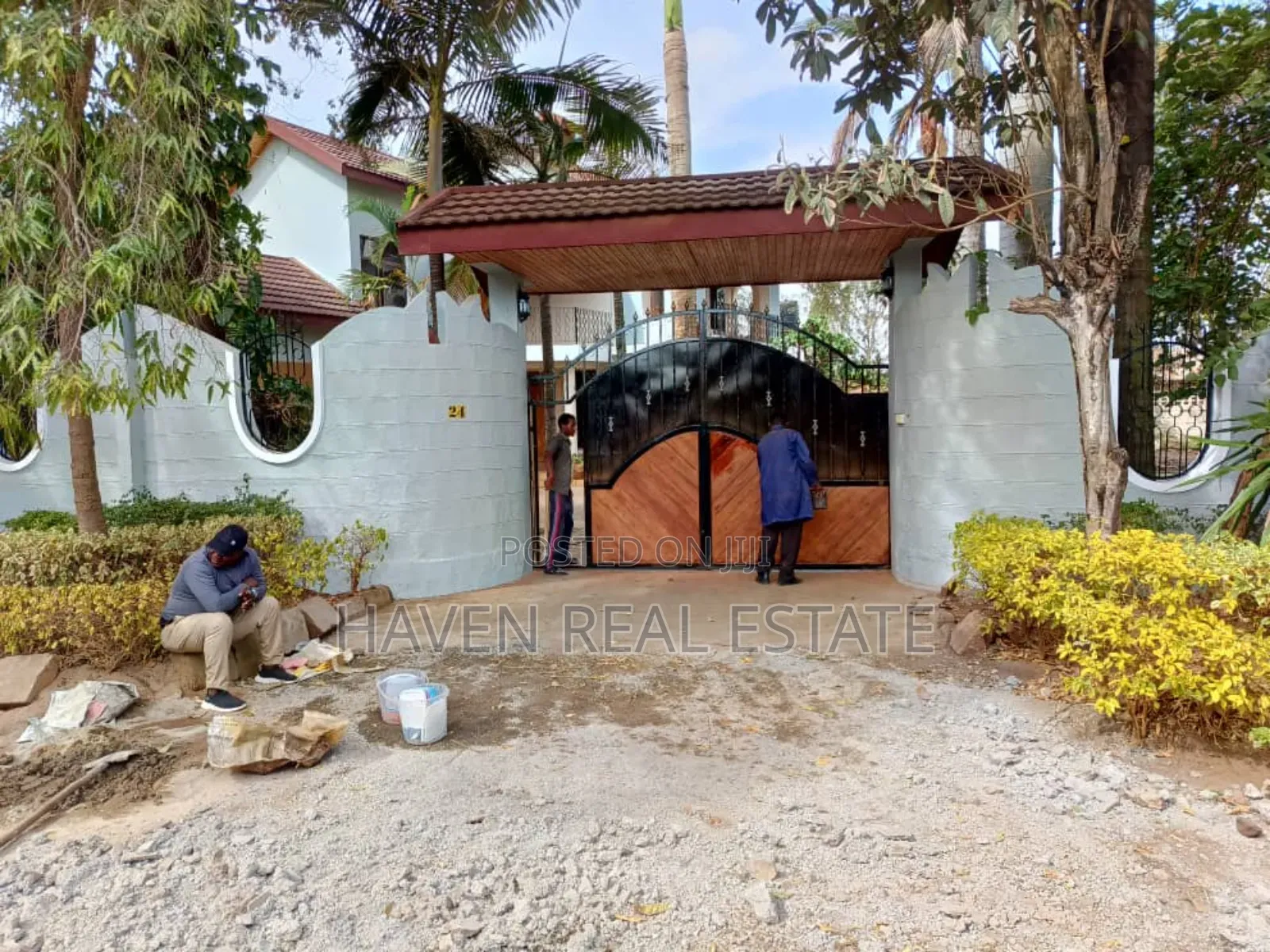 4bdrm House in Njiro for sale