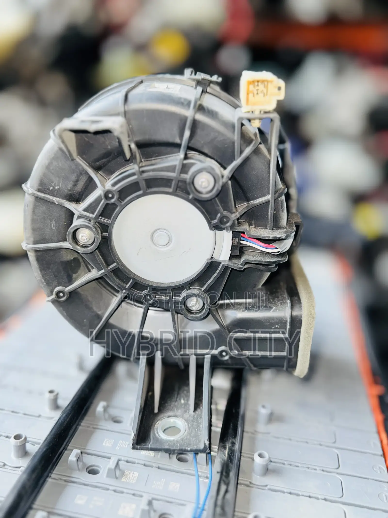 Toyota Aqua Hybrid Fan