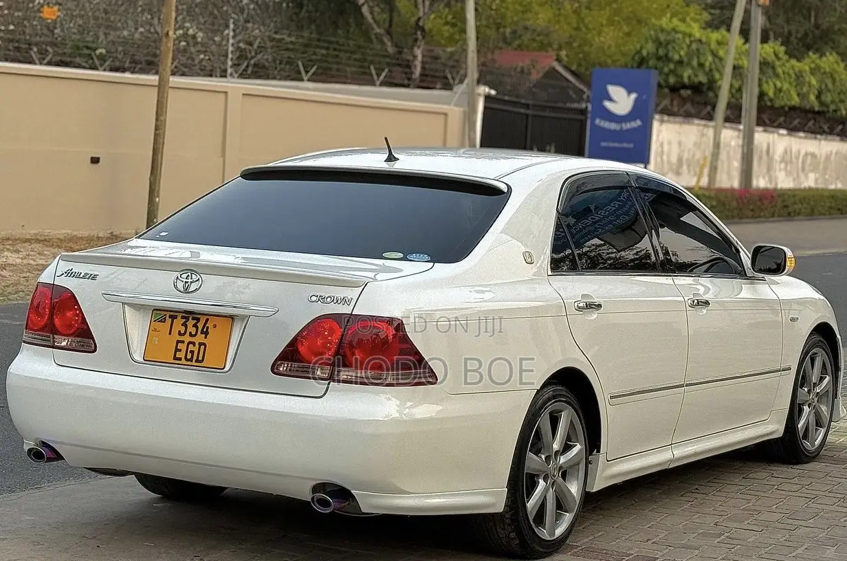 Toyota Crown 2007 Pearl
