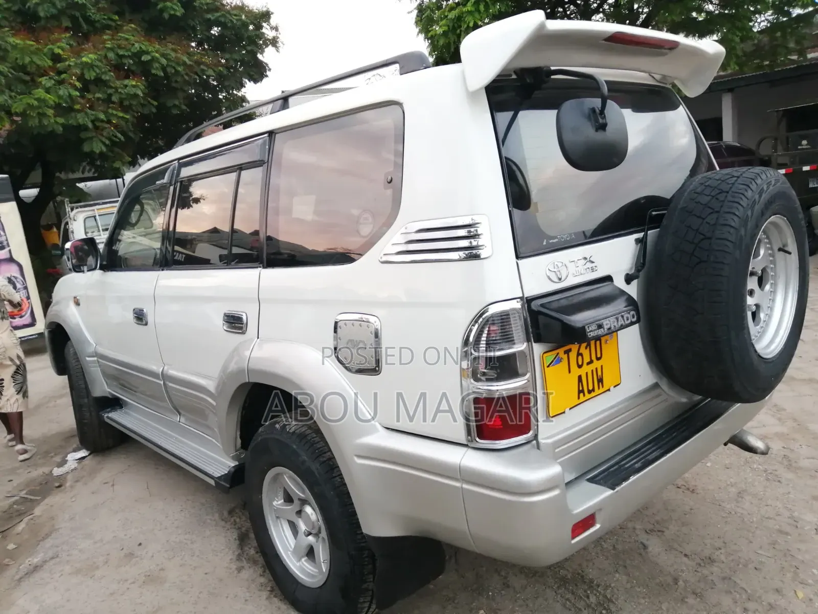 Toyota Land Cruiser 2003 Off white