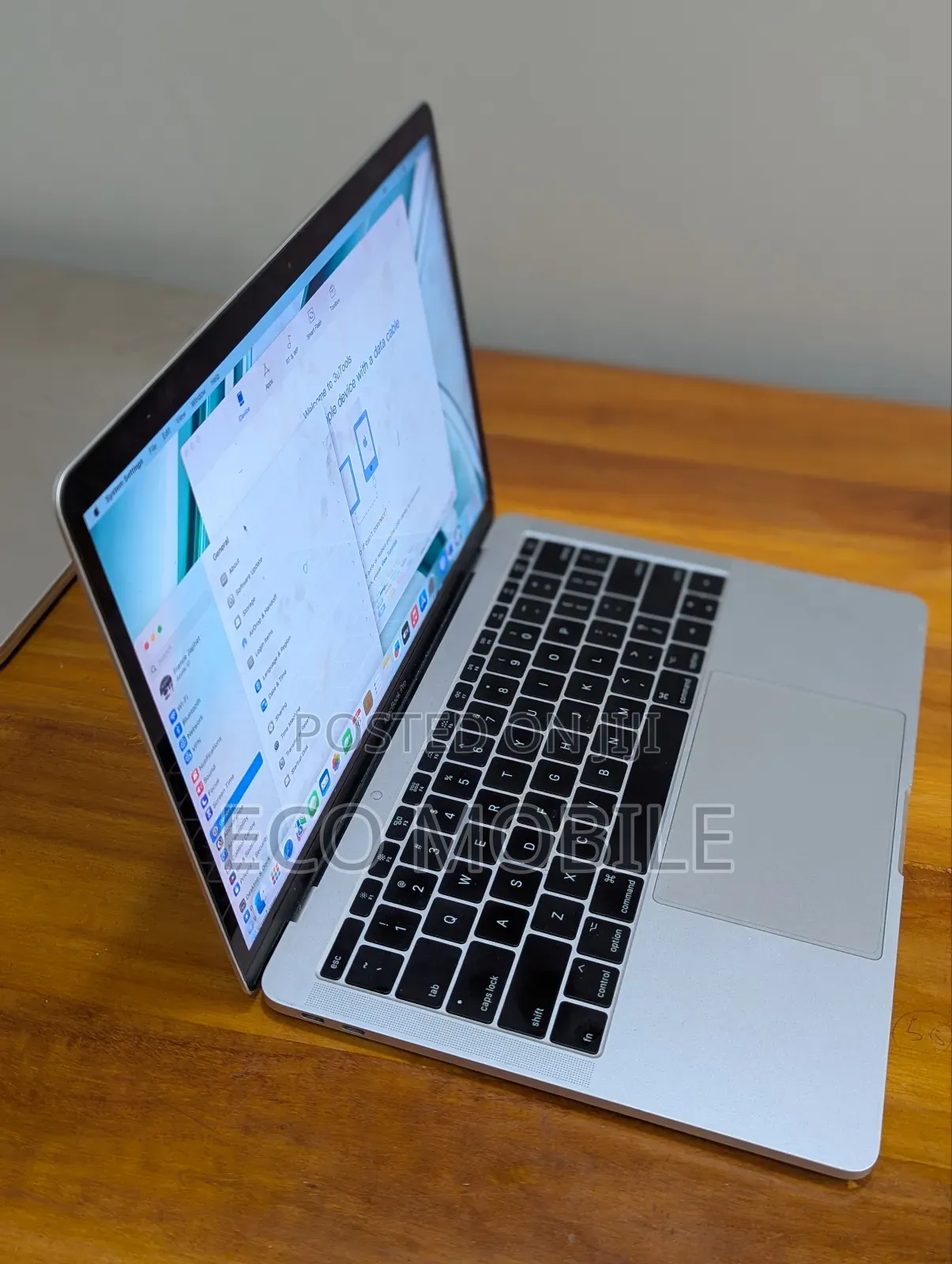 Laptop Apple MacBook Pro 2017 8GB Intel Core I5 SSD 256GB