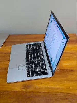 Laptop Apple MacBook Pro 2017 8GB Intel Core I5 SSD 256GB