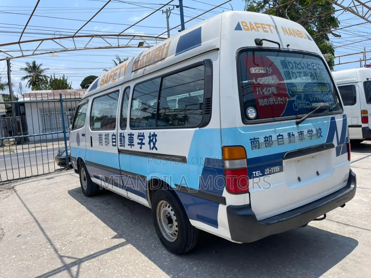 Toyota HiAce 1999 White